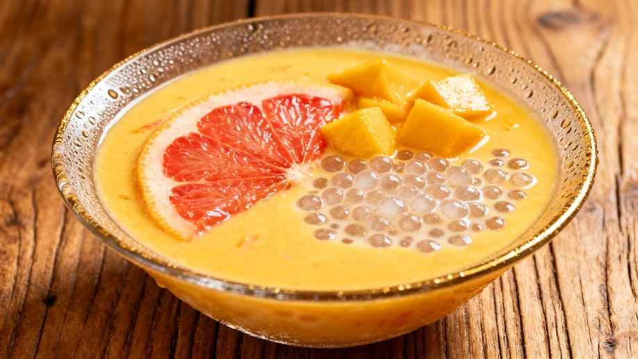 That Refreshing Mango Pomelo Sago Might Be Packing a Sugar Bomb